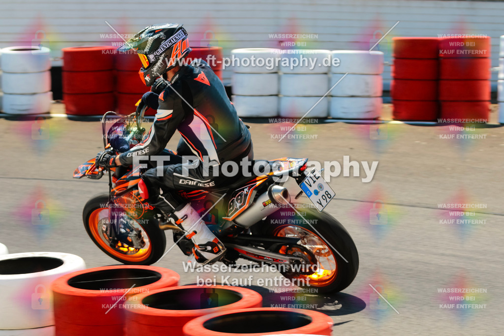 Moto-TeamOBK-22470 | Hier findet Ihr Bilder von Touristenfahrten auf der Nürburgring Nordschleife oder von anderen Veranstaltungen die ich besucht habe. Viel Spass beim Durch Schauen 