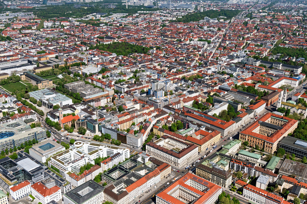 dr__0063463.jpg | MüNCHEN 29.04.2025 Stadtansicht des Innenstadtbereiches an der Straße Oskar-von-Miller-Ring in München im Bundesland Bayern, Deutschland. // City view on down town on street Oskar-von-Miller-Ring in Munich in the state Bavaria, Germany. Foto: Daniel Reiter