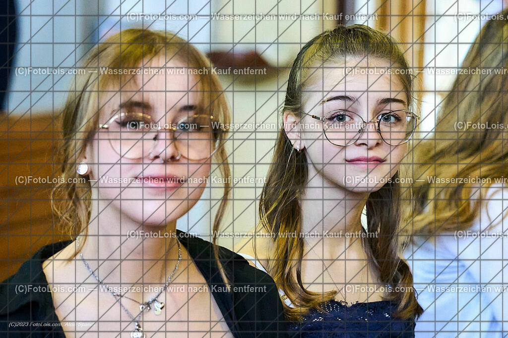 ALP2170_Pfarrfirmung Wieselburg | (C)FotoLois.com, Alois Spandl, Pfarrfirmung in Wieselburg mit Firmspender Eduard Gruber (ehemaliger Generalvikar der Diözese St. Pölten), Sa 3. Juni 2023.