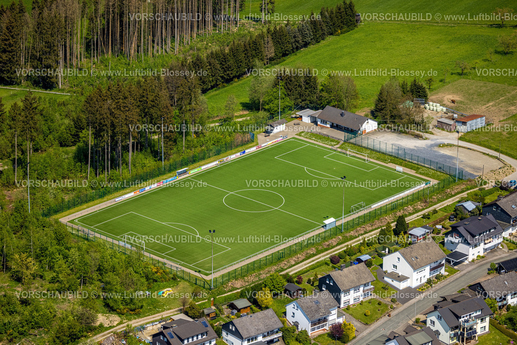 Schmallenberg240505268Gleidorf | Luftbild, Fußballstadion Sportplatz Gleidorf, Schmallenberg, Sauerland, Nordrhein-Westfalen, Deutschland