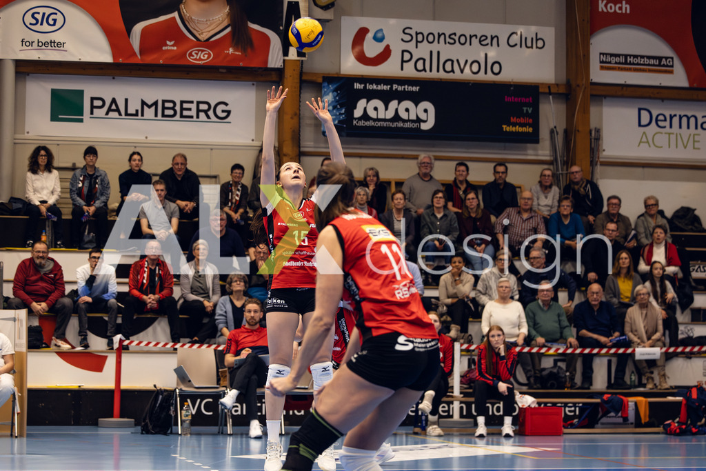 Volleyball I Frauen I Saison 2025-2026 I Volleyball NLA | Women I Round 14 I VC Kanti Schaffhausen - NLZ Volleyball Academy Zürich I 16.01.2026 | VC Kanti Schaffhausen - 15 Alessia Pazin (CH) – Pass / Zuspiel - Realisiert mit Pictrs.com
