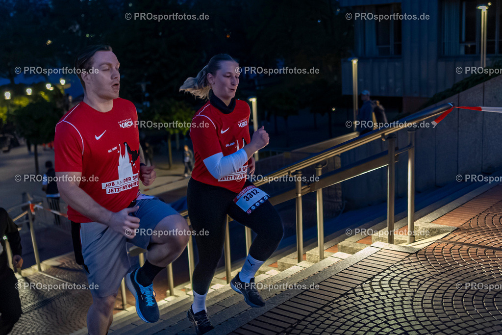 21. Nachtlauf des ASV Köln; Köln, 08.05.24 | Impressionen vom 21. Nachtlauf des ASV Köln am 08.05.24 in der Altstadt von Köln (Deutschland). Foto: BEAUTIFUL SPORTS/Bernd Hoffmann
