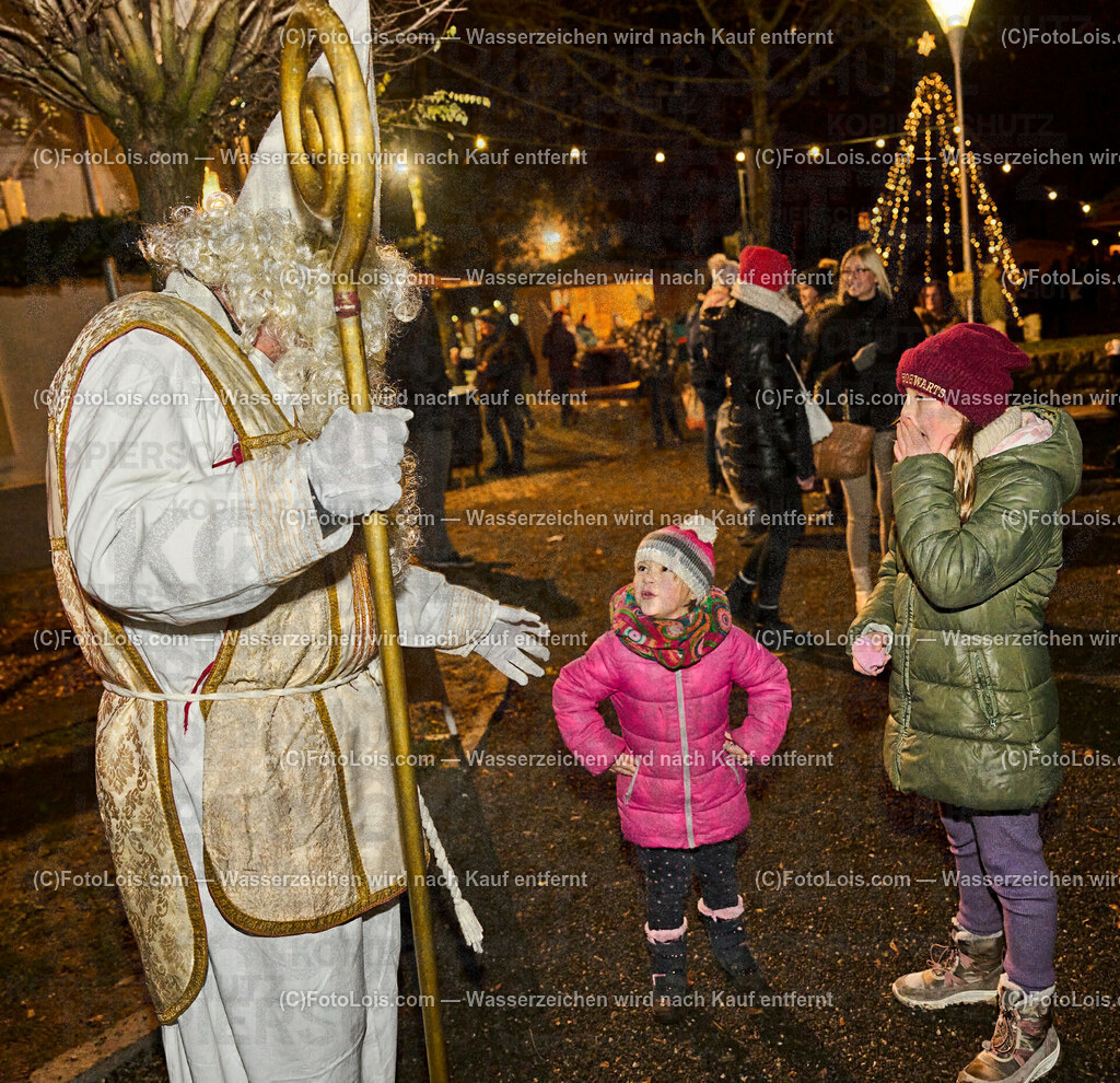 ALP7676_Wieselburger Advent_Nikolaus | (C)FotoLois.com, Alois Spandl, Wieselburger Advent im Schlosspark, Besuch durch den Hl. Nikolaus und seinen Krampussen, Sa 3. Dezember 2022.