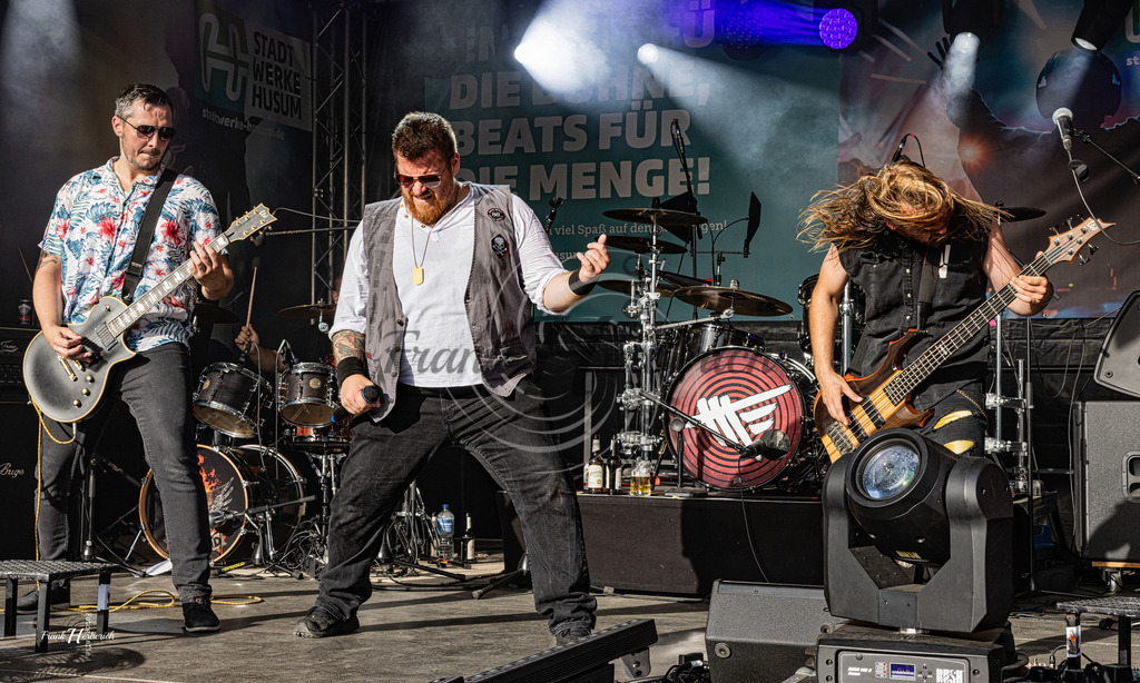 Violand | Frank Herberich Fotografie, Frank Herberich, Fotografie, Hochzeit, Portrait, St. Peter Ording, Ording, Westerhever, Nordsee, Frank Fotografie, Hardheim,  Odenwald,Walldürn, Band,Eventfotografie - Realisiert mit Pictrs.com