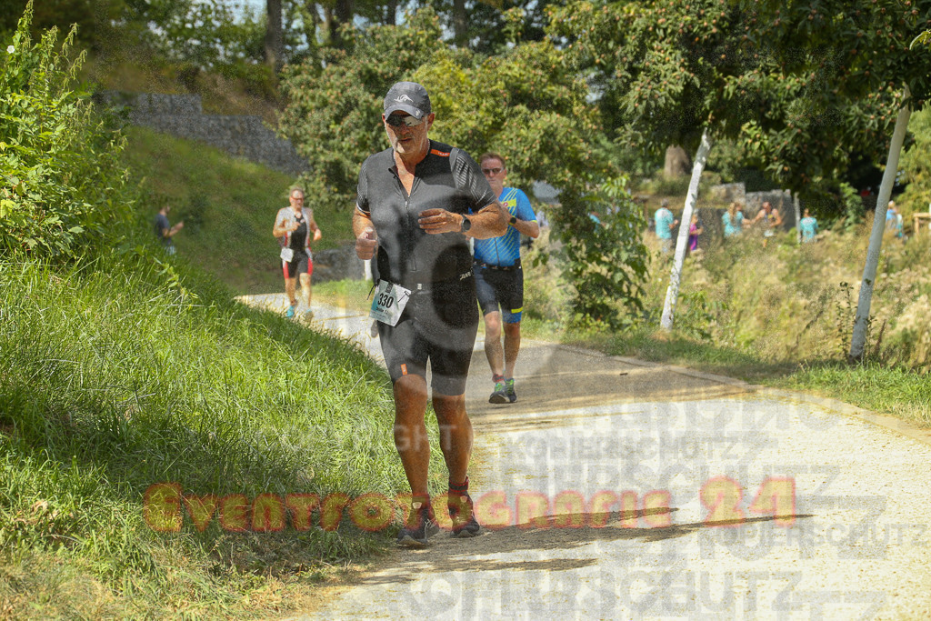 250824_1338_EX1_3061 | Sportfotografie im Rhein-Sieg Kreis, Köln, Bonn, NRW, Rheinland Pfalz, Hessen, etc. Unser Tätigkeitsfeld umfasst den Laufsport vom Volkslauf über den Marathon, Duathlon, Triathon bis zum Ultralauf wie Kölnpfad Ultra oder Schindertrail.