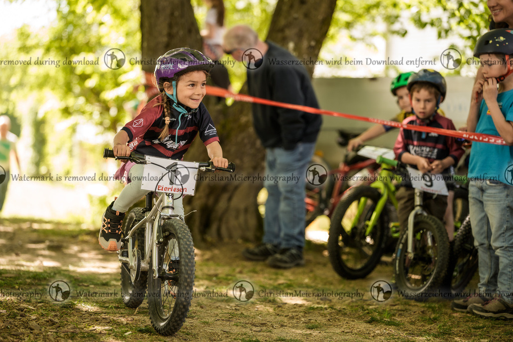 Eierlesen 2026 | Sie wurden bei einem Event oder Sportanlass fotografiert? Hier finden sie ihre Bilder! - Realisiert mit Pictrs.com