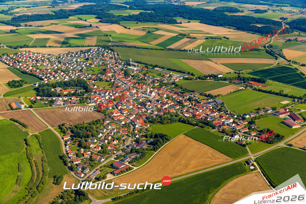 Luftaufnahme von Fünfstetten - Die Luftaufnahme wurde 2025 vom UL-Flugzeug heraus erstellt ( keine Drohne ) - Hochauflösende Luftaufnahme - für professionelle Ausdrucke geeignet. Die Geschenkidee !Mit Lizenz und Bildrechte bestellbar