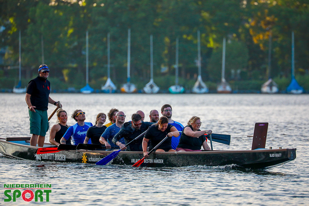 Drachenboot-Training_Wedau110625_041 | Bildergalerie von Sport-Ereignissen aber auch von weiteren spannenden Dingen - nicht nur vom Niederrhein. In Anlehnung an den bekannten Spruch von Hanns Dieter Hüsch heißt das Motto: "Niederrhein ist überall".  - Realisiert mit Pictrs.com