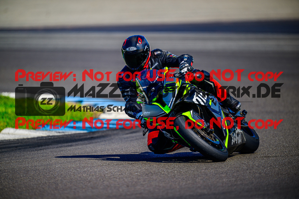 MaZZes_FotoMatrix_240520_6021986_7689 | WEISS