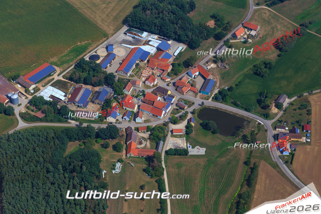 Luftbild von Reutern Wolframs-eschenbach - Luftaufnahme wurde 2015 von https://frankenair.de mittels Flugzeug (keine Drohne) erstellt - die Geschenkidee