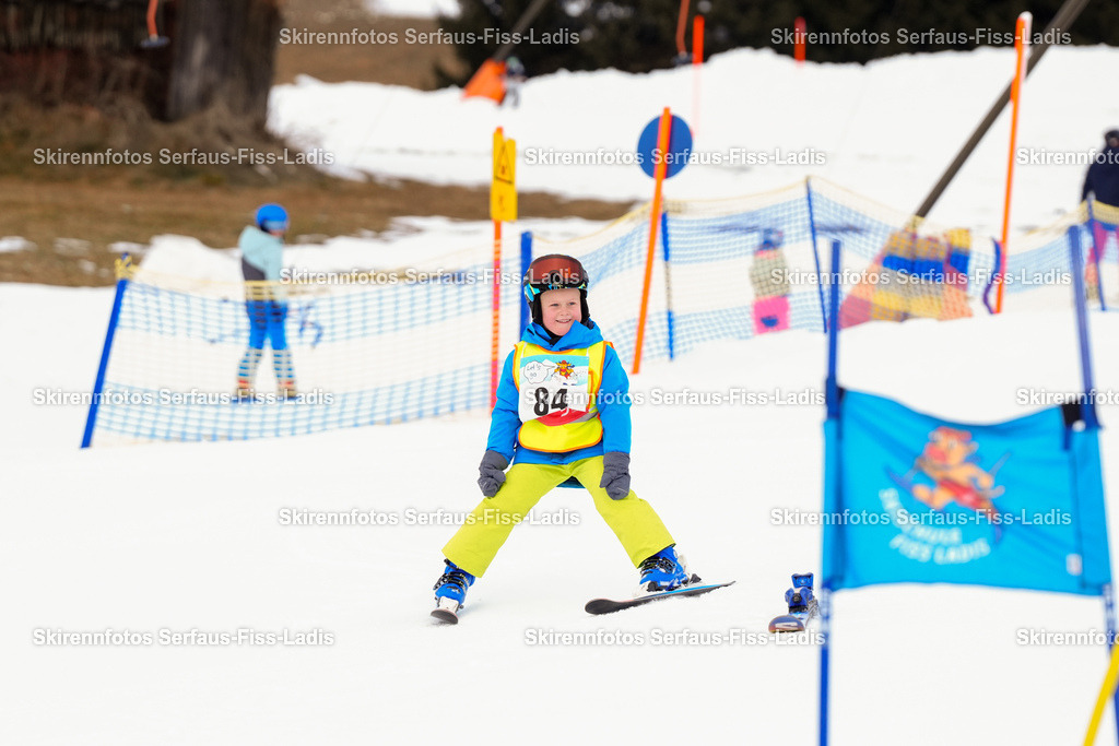 SRF_02.01.2026_0009 | Skirennfotos,Serfaus,Fiss,Ladis,Kinderskirennen,Winter,Tirol,Oberland,skirace,SFL,feelfree,weil wir's genießen,ski,Ski,skifahren,Sonnenplateau, - Realisiert mit Pictrs.com