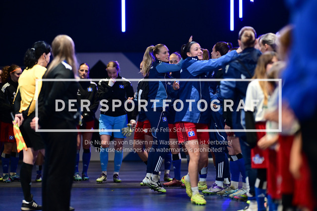 Fußball I Frauen I Saison 2025-2026 I DFB-Pokal I Achtelfinale I Hamburger SV - Bayer 04 Leverkusen I 14835 | Der Sportfotograf. - Realisiert mit Pictrs.com