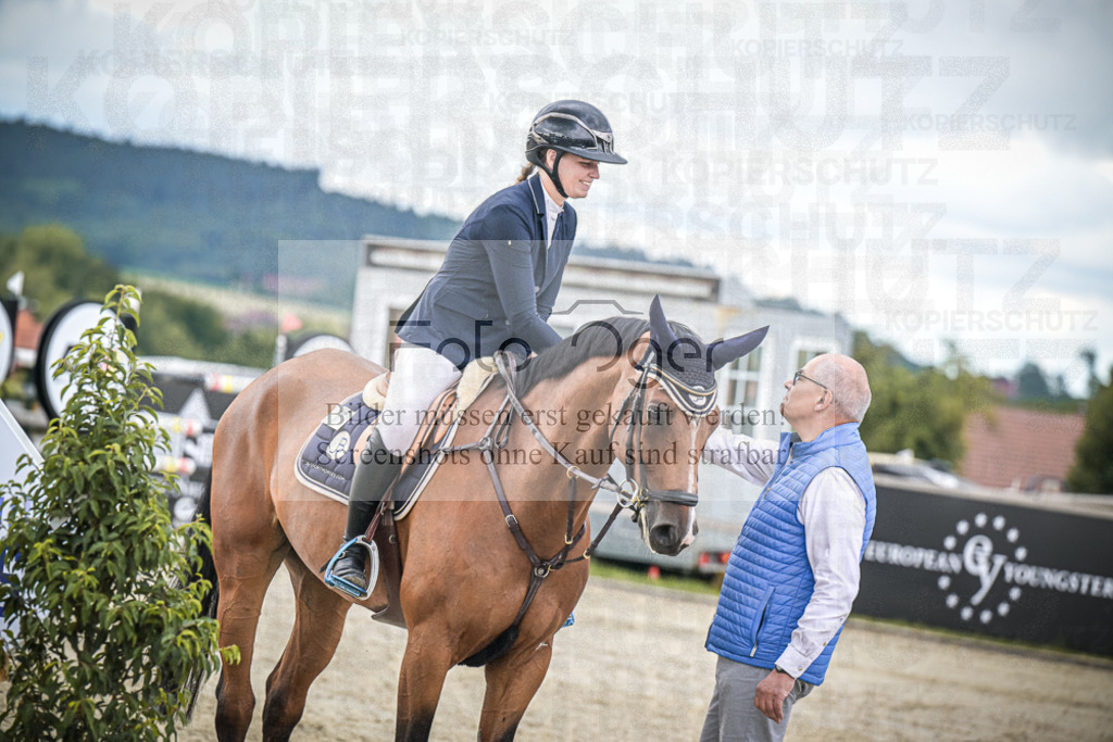 DOS_0106 | Entdecke hochwertige Reitturnierfotos von Foto Oger. Professionell, emotional und authentisch – jetzt Lieblingsmomente im Shop bestellen.Deutschlandweite Turnierfotografie. - Realisiert mit Pictrs.com