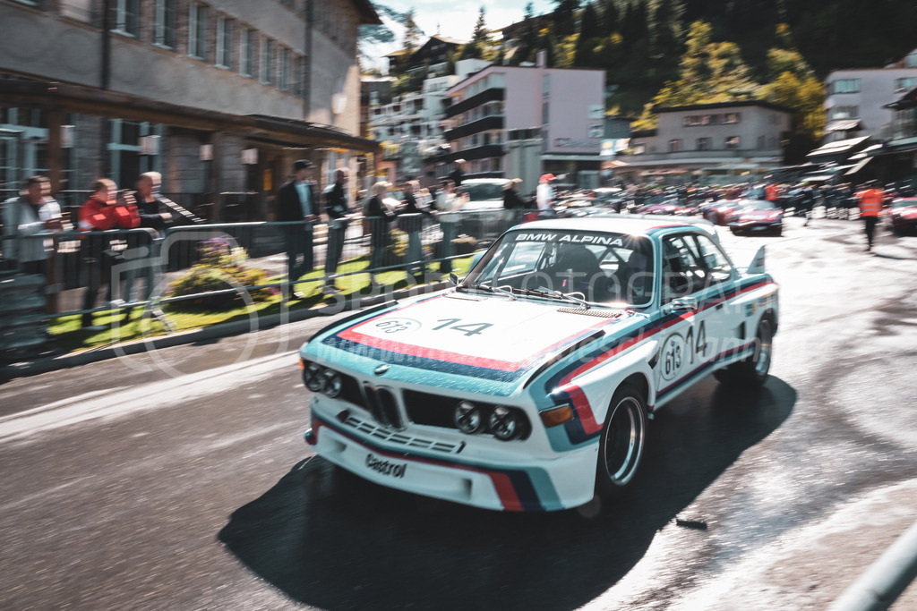 21. Arosa ClassicCar 2025 - 5. September 2025 | Christian Erni aus Siegershausen (SUI) in einem BMW 3.0 CS aus dem Jahre 1972 mit Startnummer 613 am Arosa ClassicCar 2025 in der Kategorie Demo..@arosaclassiccar, @arosa.official, #arosaclassiccar, #arosa, #76curves, #classiccarBild: Sportfotografie Markus Aeschimann | www.markus-aeschimann.ch - Realisiert mit Pictrs.com