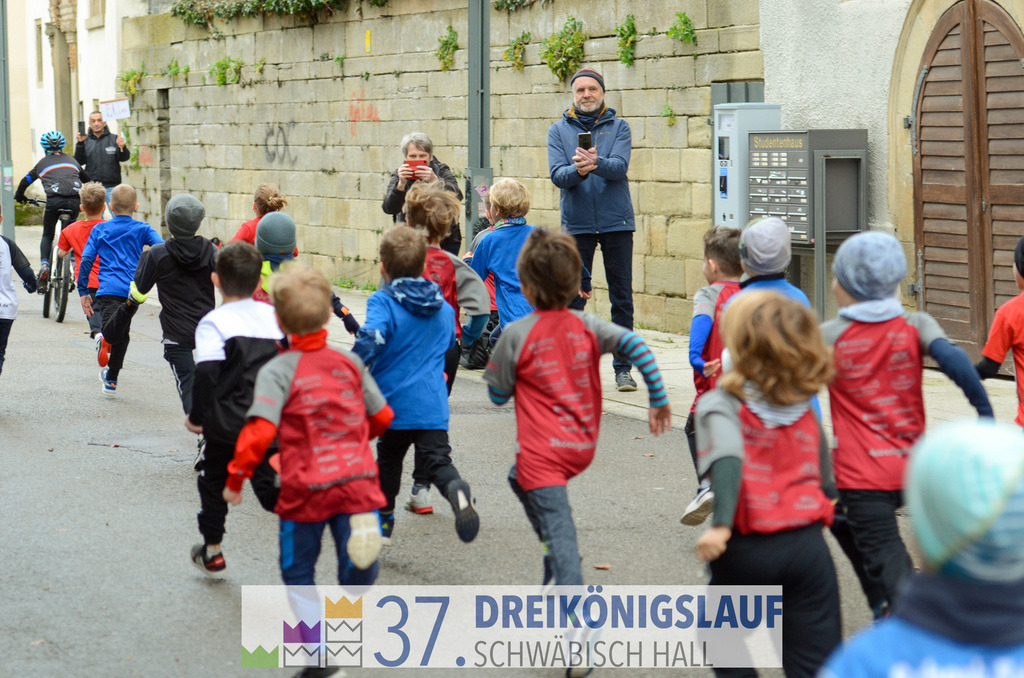 AOK JuniorCup 400m | 3Koenigslauf 2023 - Realisiert mit Pictrs.com