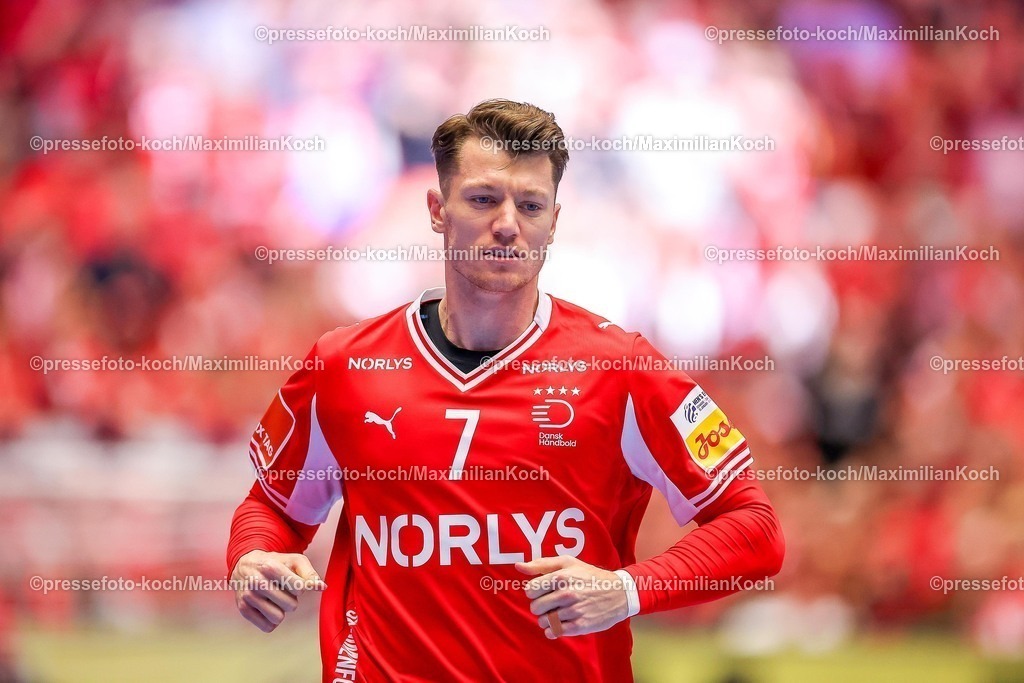 EHF16012602105 | 16.01.2026, Handball, Men's EHF EURO 2026, Dänemark - Nordmazedonien, Jyske Bank Boxen in Herning, Dänemark, Preliminary Round:  Emil Jakobsen (Denmark #07) 