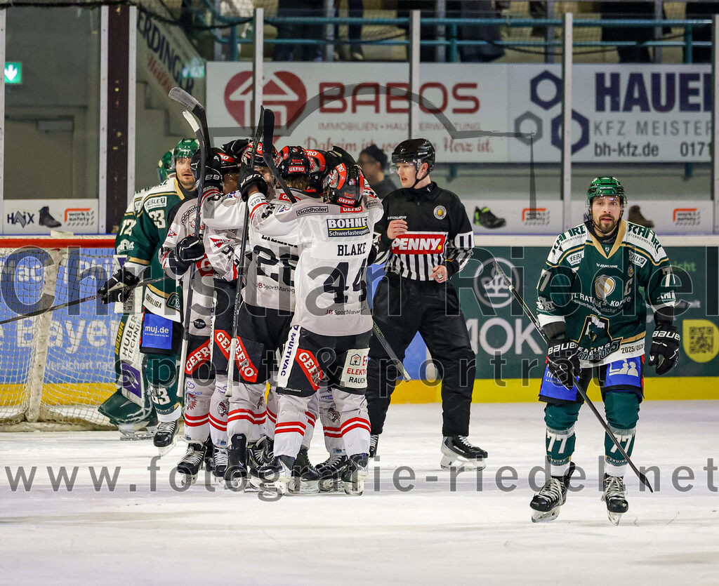 2026-02-08_118_TSV_Erding_gegen_ECDC_Memmingen_Indians | Erding, Deutschland, 08.02.2026:Eishockey, Oberliga Süd 2025 / 2026, 45. Spieltag, TSV Erding gegen ECDC Memmingen Indians, Endergebnis: Foto: Christian Riedel / fotografie-riedel.net