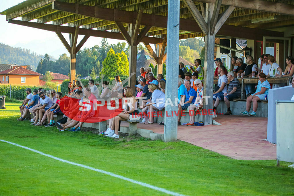 ASKÖ Wölfnitz - WSG Radenthein 2-2, Unterliga West | Zuschauer ASKÖ Wölfnitz - WSG Radenthein 2-2 am 20.08.2023 in Wölfnitz
(Sportplatz), Austria, (Photo by Ernst Krawagner sport-fan.at) - Realisiert mit Pictrs.com
