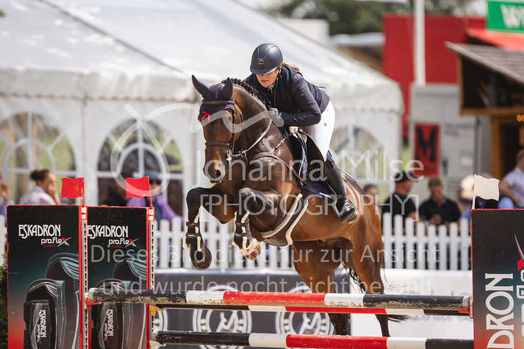240711_BHO_L-Stil-1-442 | Deine schönsten Turniermomente als professionelle Fotos! Entdecke hochwertige Pferdesport-Fotografie im Online-Shop. Jetzt Fotos finden & bestellen!