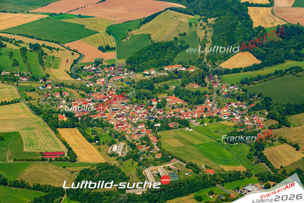 Vs Google Maps Roßdorf - Die Luftaufnahme wurde 2025 vom UL-Flugzeug heraus erstellt ( keine Drohnenaufnahme ) - Hochauflösende Luftaufnahme - für Wandbilder und großformatige Ausdrucke geeignet. Das besondere Geschenk!Hier alle&nbsp;Infos zur Lizenzierung der LuftaufnahmeWir fliegen auch dieses Jahr wieder in Ihre Region um Luftbilder zu erstellen.- Luftbild anfragen