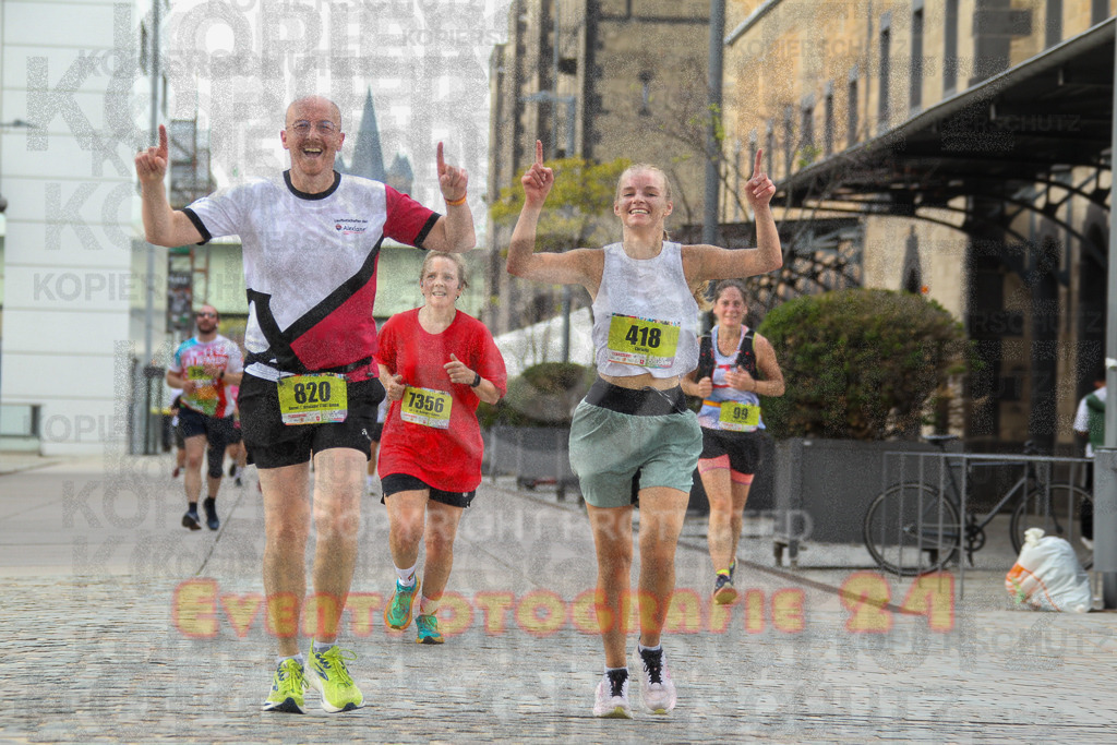 250920_1530_EV4_8989 | Sportfotografie im Rhein-Sieg Kreis, Köln, Bonn, NRW, Rheinland Pfalz, Hessen, etc. Unser Tätigkeitsfeld umfasst den Laufsport vom Volkslauf über den Marathon, Duathlon, Triathon bis zum Ultralauf wie Kölnpfad Ultra oder Schindertrail.