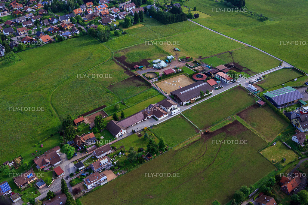 Gestüt Dobel http://www.gestuet-dobel.de/ | Luftbild: Gestüt Dobel http://www.gestuet-dobel.de/ in Dobel im Bundesland Baden-Württemberg in Deutschland. Foto: IMG_079777.jpg vom 31.05.2015 durch Werner Riehm/FLY-FOTO.de - Realisiert mit Pictrs.com