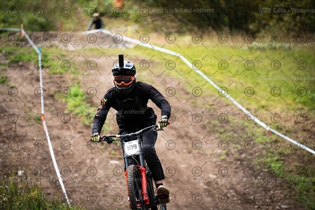 x-050 | mzredits - Realisiert mit Pictrs.com