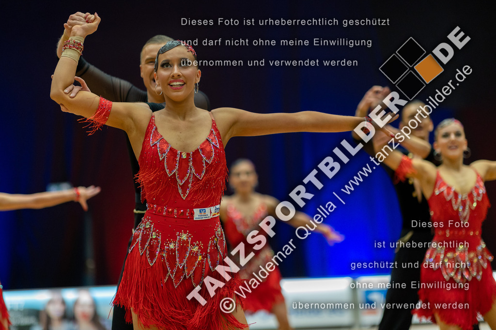 20230115-01095 | Hier finden Sie Tanz Bilder vom Latein und Standard Formationen tanzen. Sportbilder vom Tanzsport. Schöne Fotos und von Weltmeisterschaft, Europameisterschaft, Bundesliga, Regionalliga, Oberliga und Landesliga sowie von GOC Stuttgart, DanceComp, WM Bremen