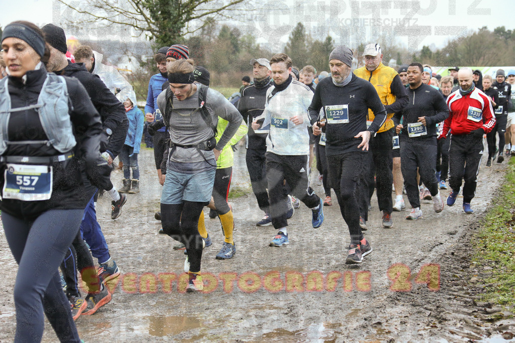 241208_0927_EX1_3813 | Sportfotografie im Rhein-Sieg Kreis, Köln, Bonn, NRW, Rheinland Pfalz, Hessen, etc. Unser Tätigkeitsfeld umfasst den Laufsport vom Volkslauf über den Marathon, Duathlon, Triathon bis zum Ultralauf wie Kölnpfad Ultra oder Schindertrail.