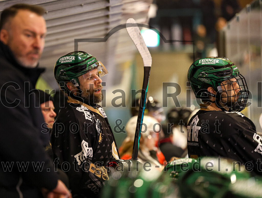 2024-03-08_023_TSV_Erding_gegen_EHC_Koenigsbrunn | Erding, Deutschland, 08.03.2024:
Eishockey, Bayernliga Playoffs 2023 / 2024, 1. Spieltag, TSV Erding gegen EHC Königsbrunn, Endergebnis: 3:0

Michael Trox (Erding Gladiators, #86)

Foto: Christian Riedel / fotografie-riedel.net
