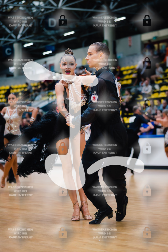 Hessen Tanzt WDSF International Open Latin 34th (34) Yevgen Golovchenko _ Evita Badt (Schwarz-Weiß-Club Pforzheim)-2025-05-18-3906 | Webshop for digital downloads and prints of dance sport, event & show photographer Julian Link - Realisiert mit Pictrs.com