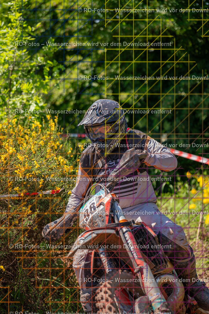 Wolfshausen 2 Lauf -1436 | Sportfotografie von RO-Fotos: Motorsport, Motocross, Enduro, Laufveranstaltungen und Triathlon. Professionelle Fotos von Sportlern und Events. - Realisiert mit Pictrs.com