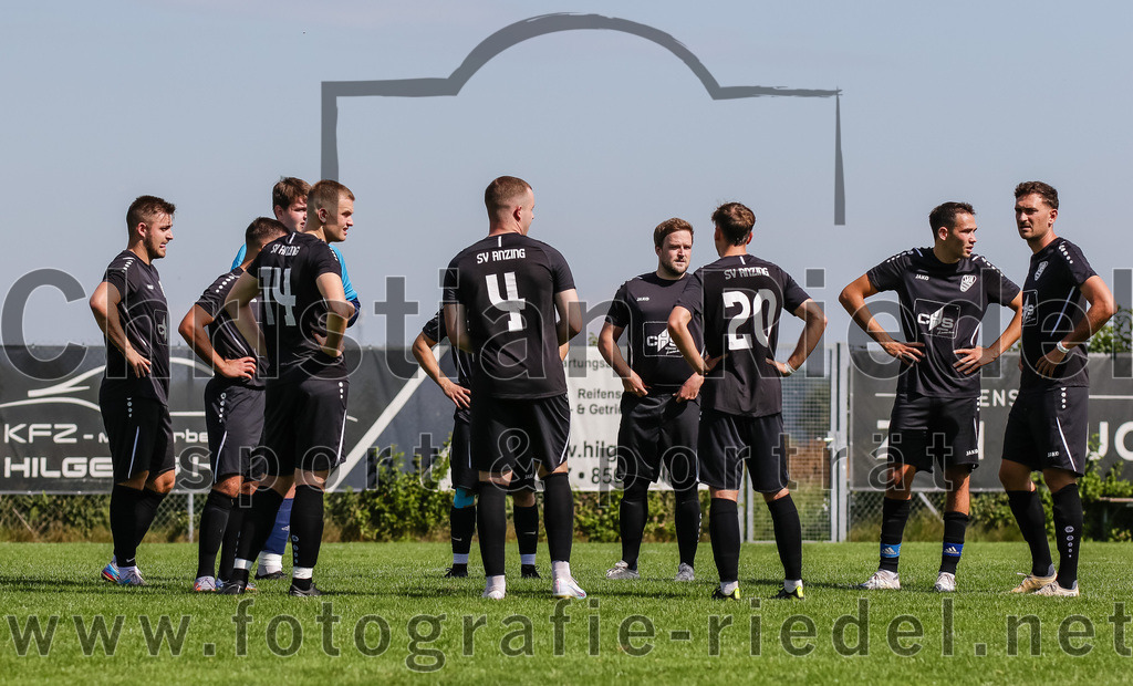 2023-09-17_007_SG_Anzing-Parsdorf_II_gegen_TSV_Zorneding_II | Anzing, Deutschland, 17.09.2023:
Fußball, A-Klasse 2023 / 2024, 5. Spieltag, Endergebnis: 1:1

Severin Munker ((SG) Anzing-Parsdorf, #14), Daniel Deutschbein ((SG) Anzing-Parsdorf, #4), Silvan Schuster ((SG) Anzing-Parsdorf, #20)

Foto: Christian Riedel / fotografie-riedel.net