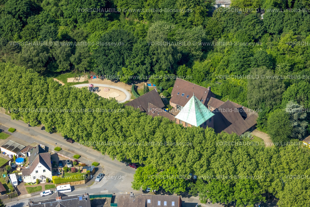 Gladbeck220501545 | Luftbild, Kirchturmspitze der St. Lamberti Filialkirche St. Elisabeth, Ellinghorst, Gladbeck, Ruhrgebiet, Nordrhein-Westfalen, Deutschland