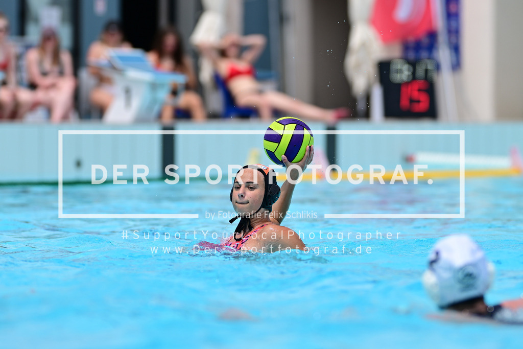 Wasserball I Frauen I Saison 2024-2025 I Nordic League I Spiel im Platz 3 I Järfälla - Sori Pool Beach I 101550 | Der Sportfotograf. - Realized with Pictrs.com