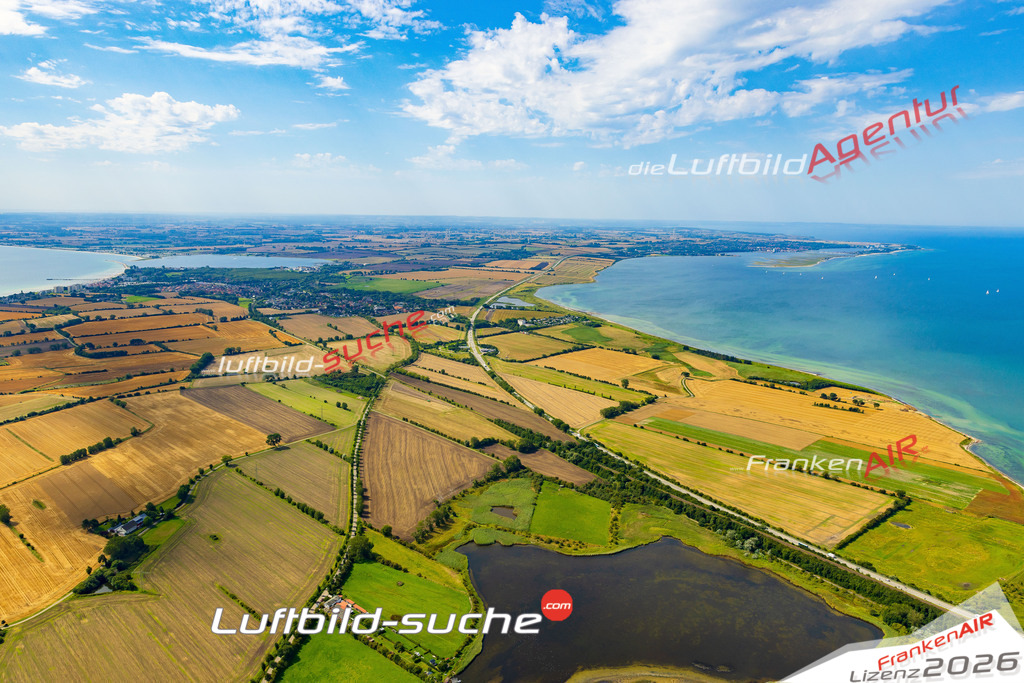 Klassische Luftaufnahme ohne Drohne zeigt:Großenbroderfähre bei Großenbrode - Die Luftbildaufnahme wurde 2025 vom UL-Flugzeug heraus erstellt ( keine Drohnenaufnahme ) - Hochauflösende Luftaufnahme -Nicht vergleichbar mit Google Maps oder Satelittenbilder- Die Geschenkidee !Mit Lizenz und Bildrechte bestellbar