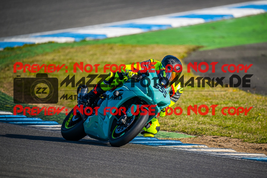 MaZZes_FotoMatrix_230410_1659 | ROT