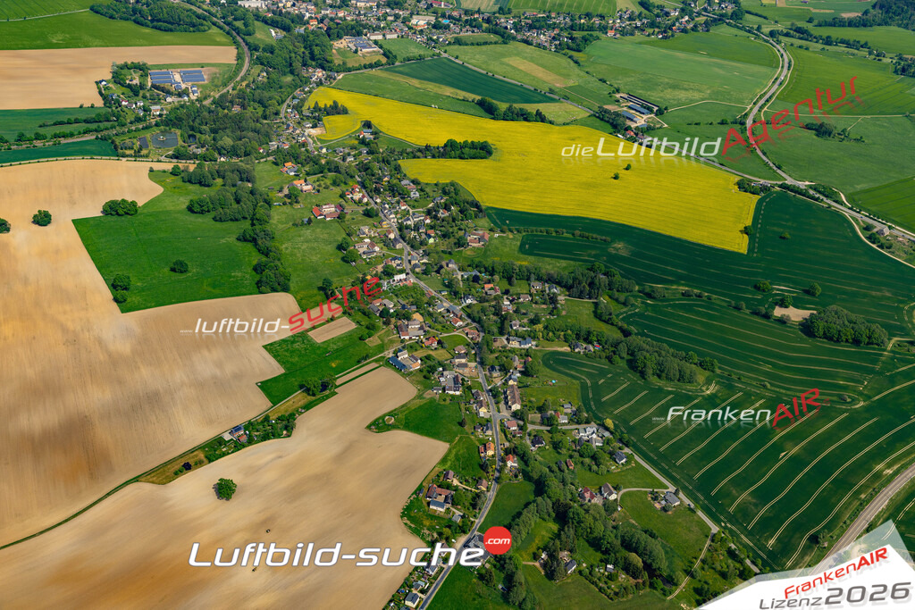 Die Luftaufnahme Schönbach - Neumark wurde 2022 vom Flugzeug aus (keine Drohne) erstellt. Hohe Auflösung -für große Poster und Wandbilder geeignet - Garantiert!