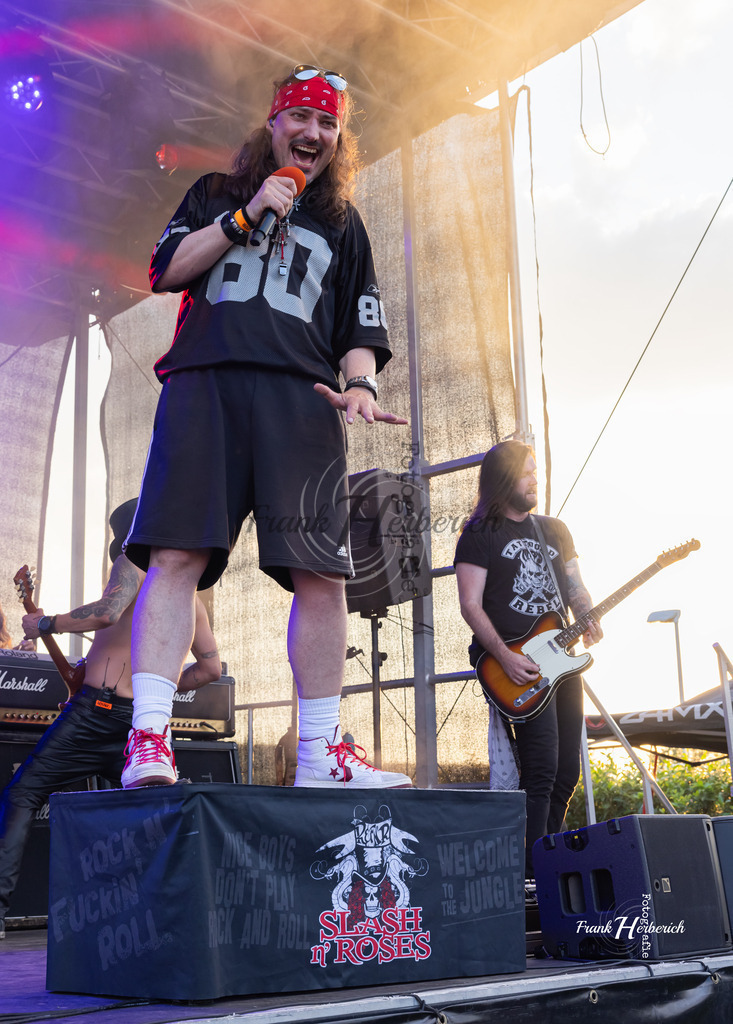 Slash n´Roses | Slash n´Roses - Realisiert mit Pictrs.com