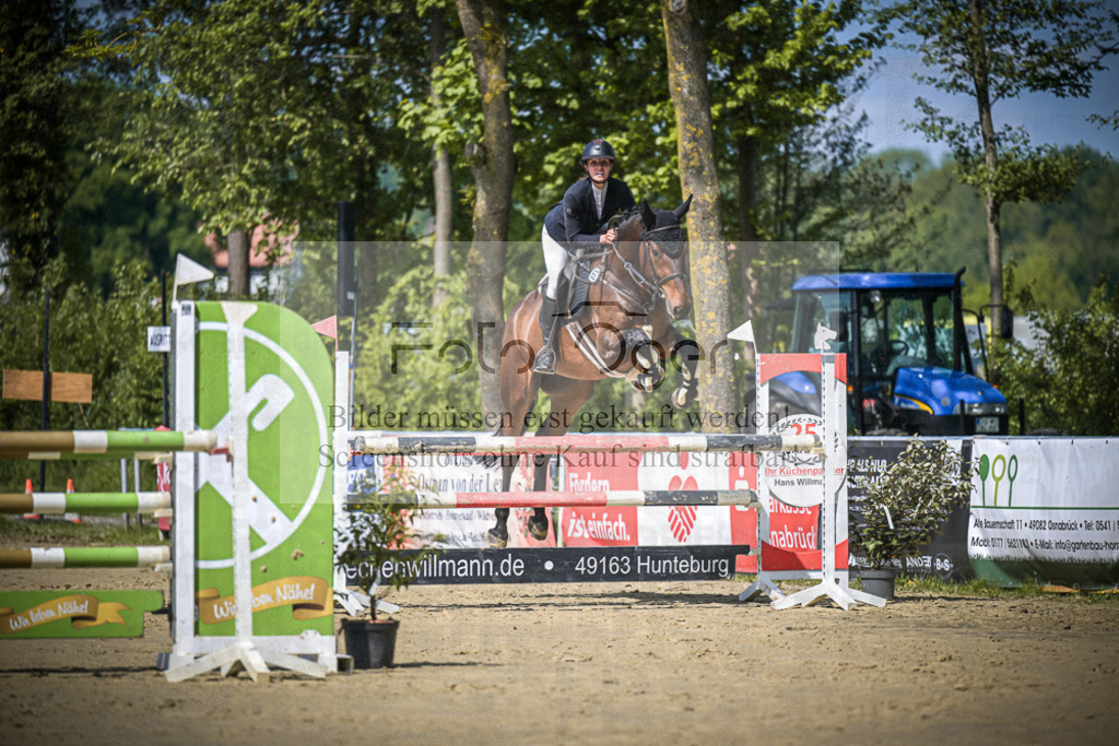 DOS_7793 | Entdecke hochwertige Reitturnierfotos von Foto Oger. Professionell, emotional und authentisch – jetzt Lieblingsmomente im Shop bestellen.Deutschlandweite Turnierfotografie. - Realisiert mit Pictrs.com