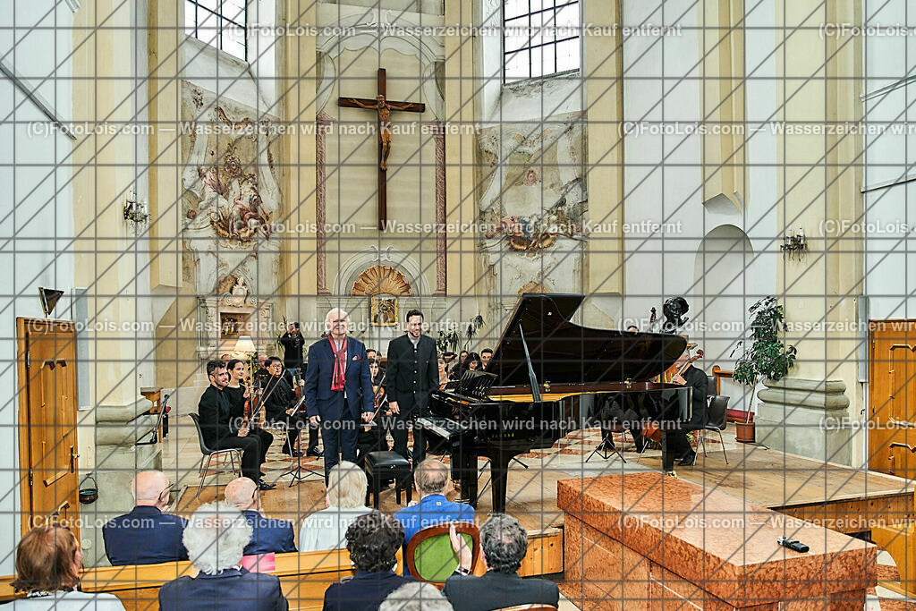 ALS0321_XXXIX-Chopin-Festival_Camerata Mozartiana_Olejniczak | (C)FotoLois.com, Alois Spandl, Eröffnungskonzert in der Kartausenkirche mit Camerata Mozartiana unter Dirigent Daniel Auner, Janusz Olejniczak (Klavier), Natalia Rehling (Klavier), Kompnistin Johanna Doderer und Ingolf Wunder (Klavier), Fr 4. August 2023  . August 2023.