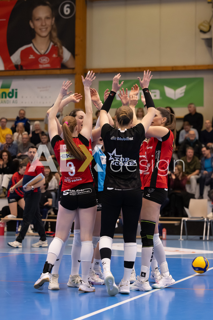 Volleyball I Frauen I Saison 2025-2026 I Volleyball NLA | Women I Round 16 I VC Kanti Schaffhausen - Viteos NUC I 31.01.2026 | VC Kanti Schaffhausen Spielerkreis - Realisiert mit Pictrs.com