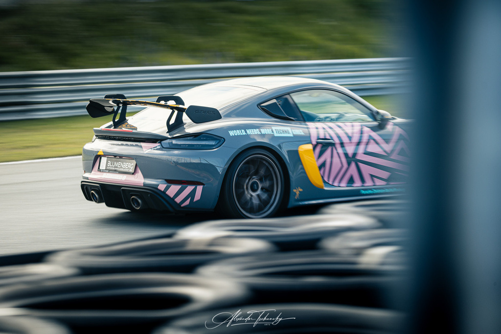 R6AT0800 _Alexander Tschuncky | Entdecken Sie die faszinierende Welt von Alexander Tschuncky Arts: Kreative Fotografie, atemberaubende Automobilkunst und hochwertiger Bilderdruck. Lassen Sie sich inspirieren! - Realisiert mit Pictrs.com