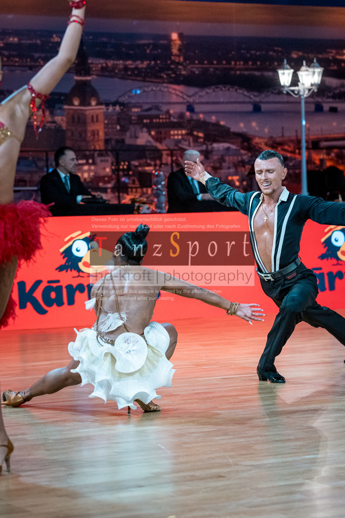 20251212_WDSF_World_Ch_Cup_RS-Lat_1340-2 | Tanzsportbilder, Standardtanz, Lateintanz, WDSF, DTV, LTVB, dancecomp, goc, hessen tanzt, blaues band der spree, walzer, tango, wiener walzer, slowfox, quickstepp, samba, rumba, cha-cha-cha, paso doble. jive, hd-kroft photography, turniertanzsport