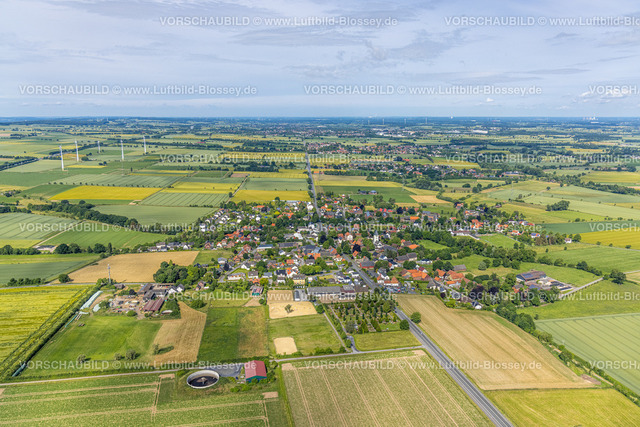 Werl220600612 | Luftbild, Wiesen und Felder mit Ortsansicht Ostönnen, Soest, Soester Boerde, Nordrhein-Westfalen, Deutschland