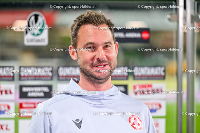 AUT, Admiral 2. Liga, Fussball SV Ried vs Grazer AK 1902 | 29.03.2024, InnviertelArena Ried, AUT, Admiral 2. Liga, SV Ried vs Grazer AK 1902, im Bild Gernot Messner, Trainer GAK 1902 (GAK)



// Admiral 2. League Match between SV Ried and Grazer AK 1902 in Ried, Austria on 2024/03/29