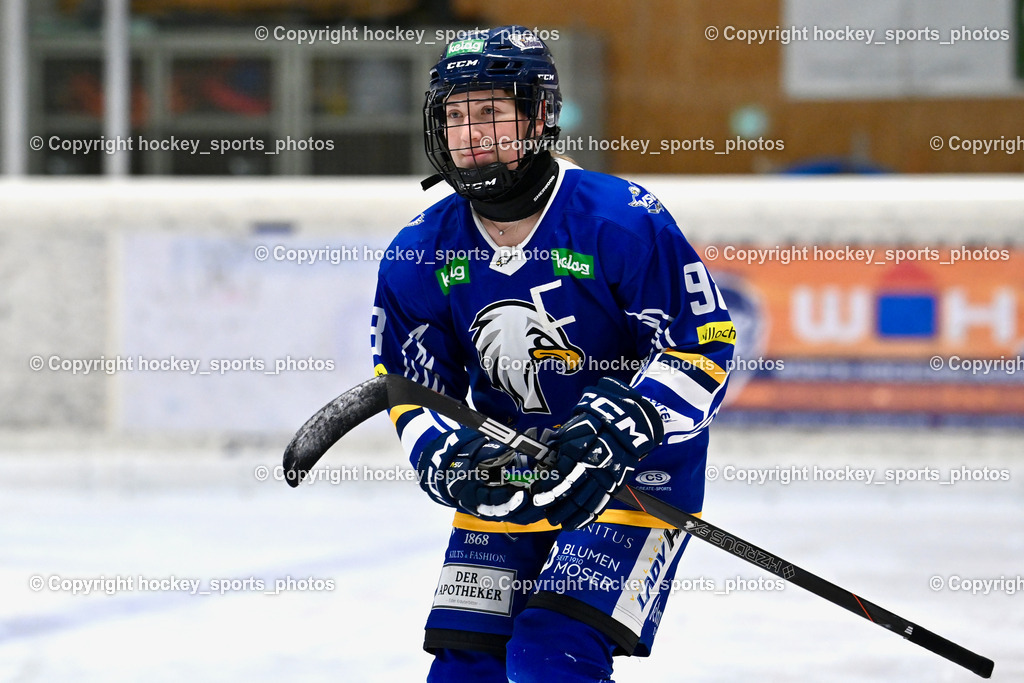 Wildcats Paternion vs. Lady Hawks  | #98 Walluschnig Nadine Ramona LADY HAWKS, Wildcats Paternion vs. Lady Hawks , Wildcats Paternion vs. Lady Hawks  am 27.01.2025 in Spittal an der Drau (Eissportzentrum Spittal), Austria, (Photo by Bernd Stefan)