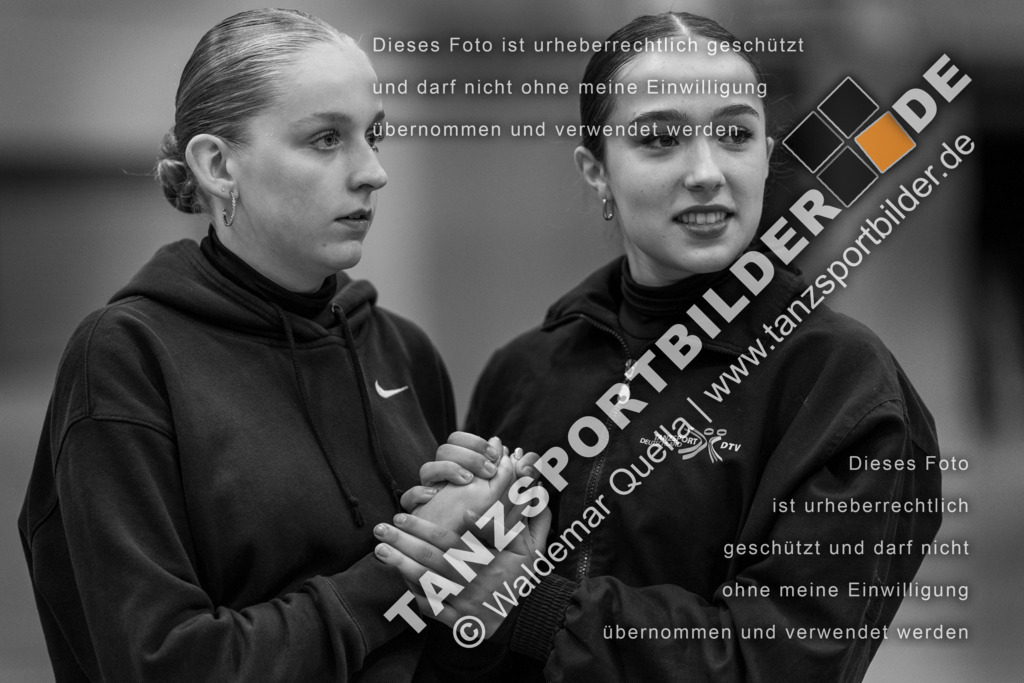 20231020-00191 | Hier finden Sie Tanz Bilder vom Latein und Standard Formationen tanzen. Sportbilder vom Tanzsport. Schöne Fotos und von Weltmeisterschaft, Europameisterschaft, Bundesliga, Regionalliga, Oberliga und Landesliga sowie von GOC Stuttgart, DanceComp, WM Bremen