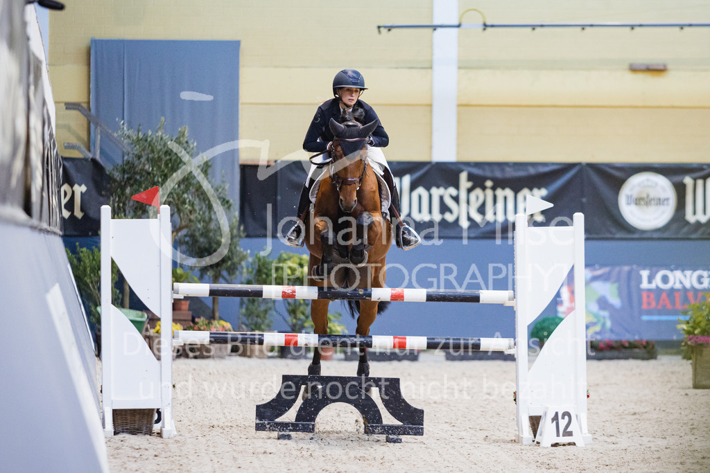 221112_Warstein_L-Spr-186 | Deine schönsten Turniermomente als professionelle Fotos! Entdecke hochwertige Pferdesport-Fotografie im Online-Shop. Jetzt Fotos finden & bestellen!