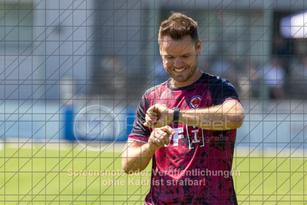 20250629_112542_1889 | #,1.Göppinger SV, Fussball, Oberliga BW - Trainingsauftakt, Saison 2025/2026, Rasensportplatz Stadion SV Göppingen, Hohenstaufenstr. 116, 73033 Göppingen, 29.06.2025 - 10:30 Uhr,Foto: PhotoPeet-Sportfotografie/Peter Harich